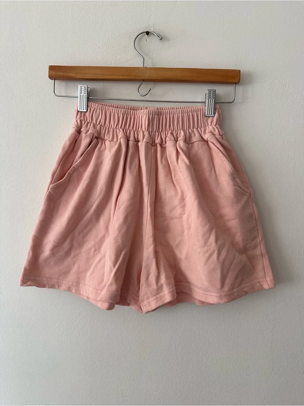 Frankie’s Shop Sweat shorts peach elastic waist size small